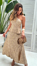 Conjunto Bordado Arabesco Blusa Um Ombro e Saia Longa - Bege
