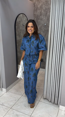 Conjunto Jeans Floral Camisa Manga Curta e Calça - Jeans Floral