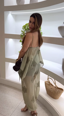 Conjunto Verde Oliva Chiffon Blusa Assimétrica e Calça - Verde Oliva
