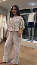 Conjunto Renda Bege Blusa Cropped e Calça Pantalona - Bege
