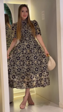 Vestido Midi Guipir Gola Alta Manga Curta - Preto