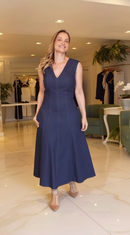 Vestido Jeans Longo Decote V Sem Mangas - Jeans Escuro