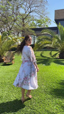 Vestido Midi Branco Estampa Rosas - Branco Floral