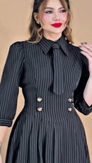 Vestido Risca de Giz com Gravatinha - Preto Risca de Giz