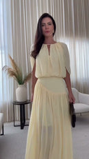 Vestido Amarelo Manga Capa - Amarelo Claro