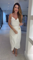 Conjunto Off-White Top Decote Cowl e Saia Midi Wrap com Broche Dourado - Off-White