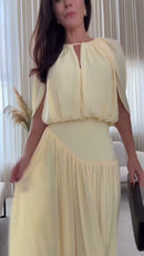Vestido 100% Linho Amarelo Claro Maxi Manga Kimono e Saia Plissada - Amarelo Claro