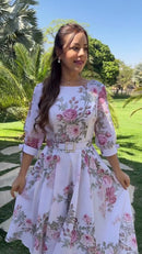 Vestido Midi Branco Estampa Rosas - Branco Floral