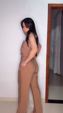 Macacão Nude Alças Largas Decote Quadrado e Calça Pantalona - Nude