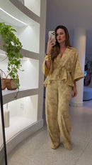 Conjunto Jacquard Floral Dourado Kimono Manga Morcego e Calça Pantalona - Dourado Champagne