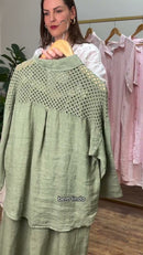 Conjunto Bordado Inglês Blusa Manga Comprida Colarinho e Saia Midi - Verde Sage
