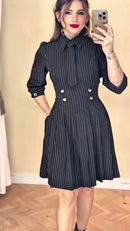 Vestido Risca de Giz com Gravatinha - Preto Risca de Giz