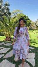 Vestido Midi Branco Estampa Rosas - Branco Floral