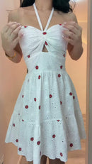 Vestido Laise com Flores Bordadas - Branco Flores Vermelhas