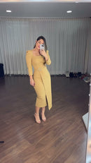 Vestido Midi Envelope Decote Quadrado - Mostarda