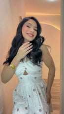 Vestido Laise com Flores Bordadas - Branco Flores Rosa